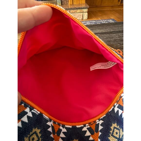 6/$25 Olivia Moss Multicolor Aztec Wanderlust Cross Over Bag - Picture 3 of 9